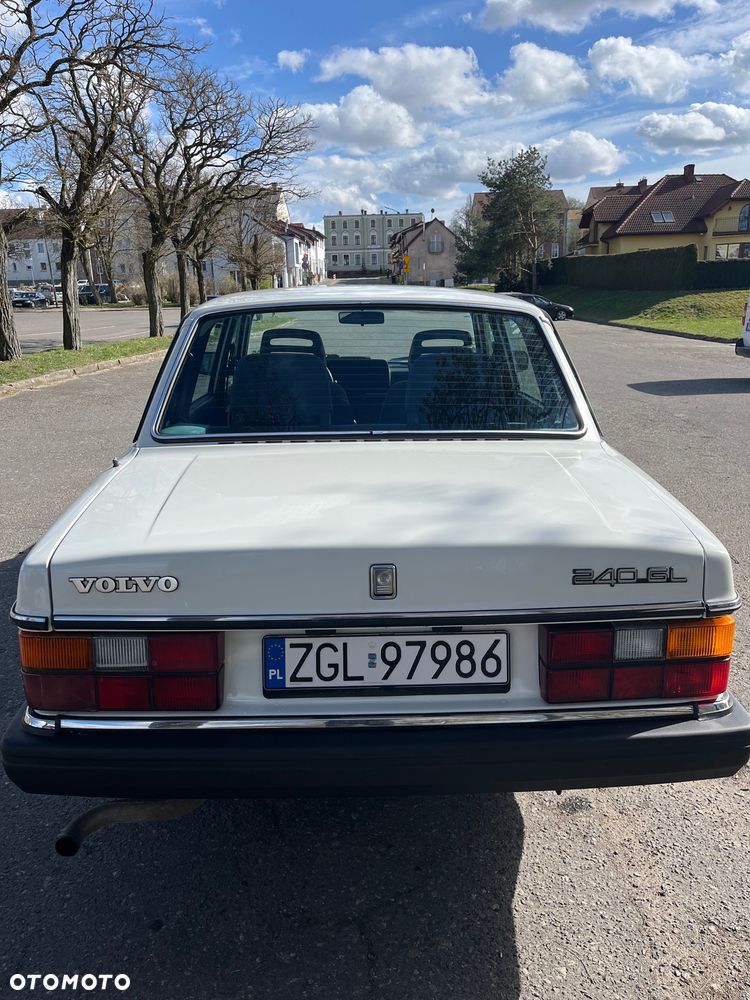 Volvo Seria 200 - 7
