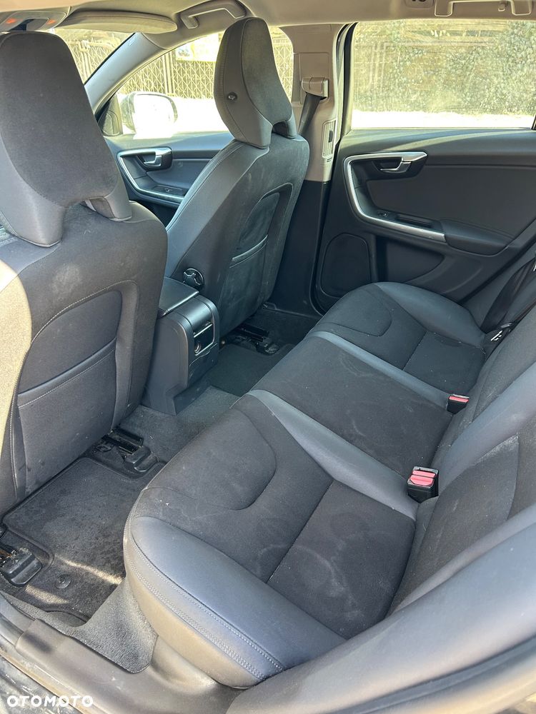 Volvo V60 D3 Momentum - 2