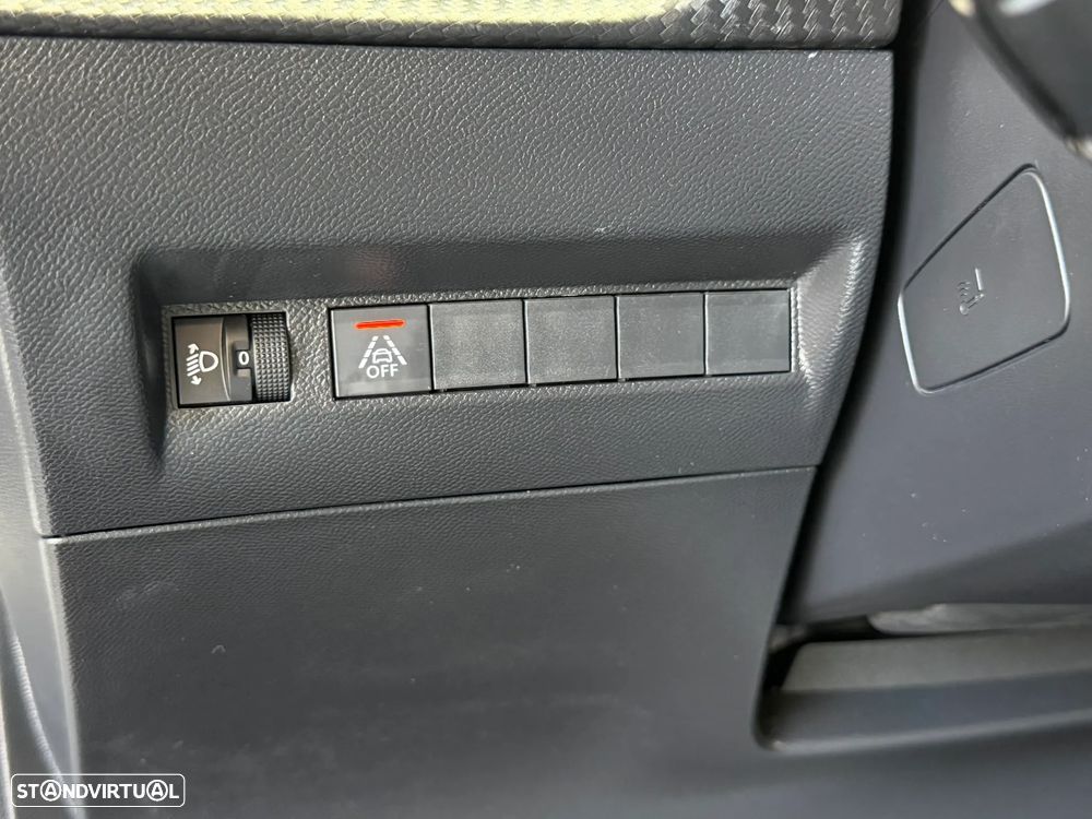 Peugeot e-208 50 kWh Active Pack - 22