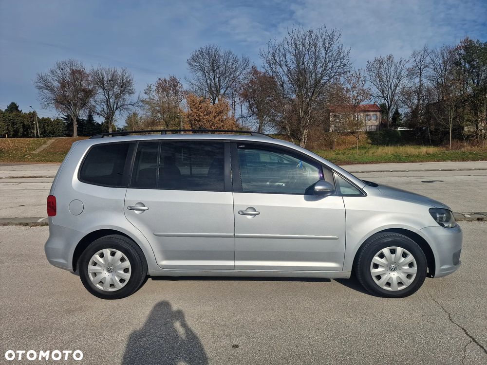 Volkswagen Touran - 4