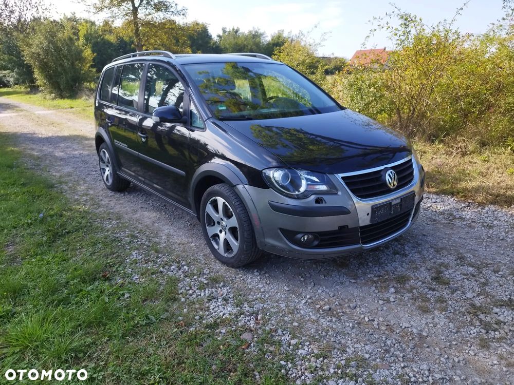 Volkswagen Touran 2.0 TDI DPF Cross DSG - 1