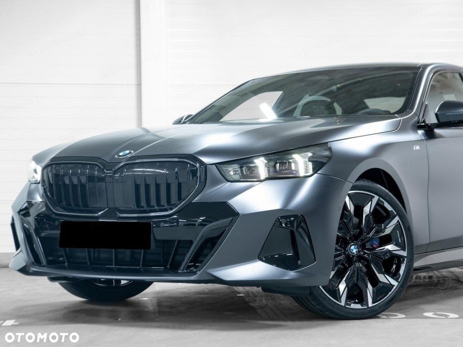 BMW Seria 5 540d xDrive mHEV M Sport - 9