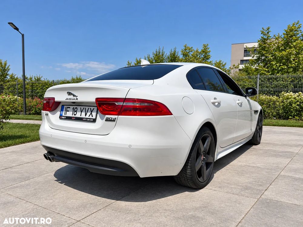 Jaguar XE 2.0 AWD R-Sport - 7