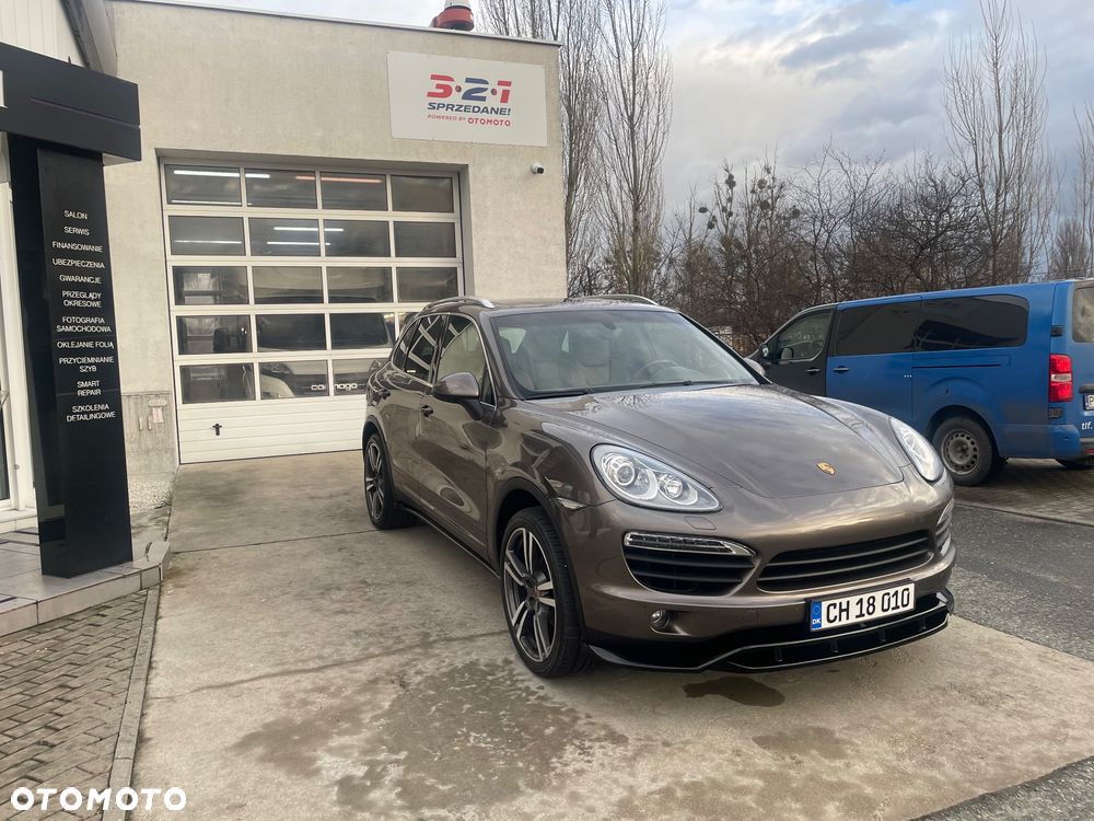 Porsche Cayenne Platinum Edition - 2