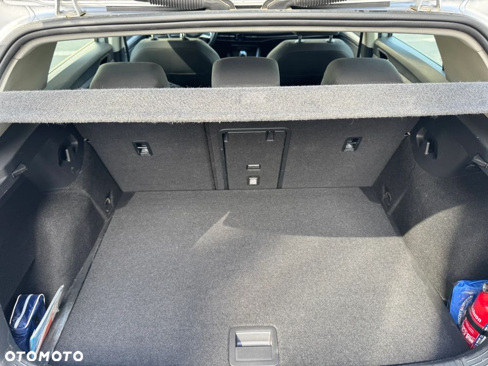 Volkswagen Golf 1.5 TSI EVO Life - 16
