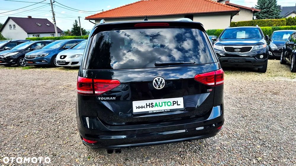 Volkswagen Touran - 14
