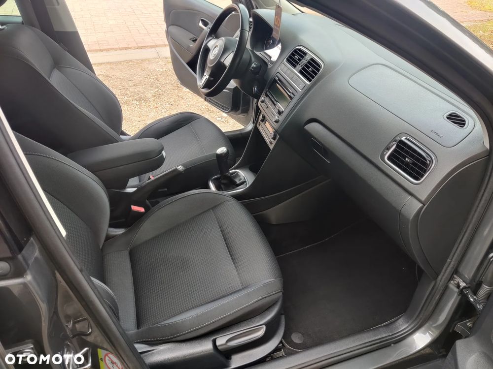 Volkswagen Polo 1.2 MATCH - 24