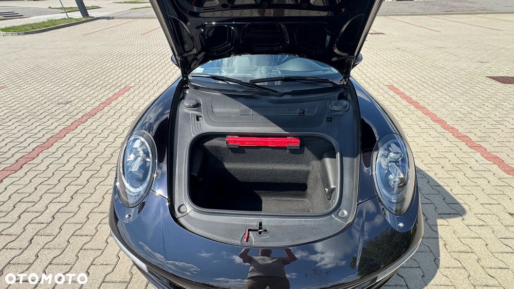 Porsche 911 Carrera 4S PDK - 12