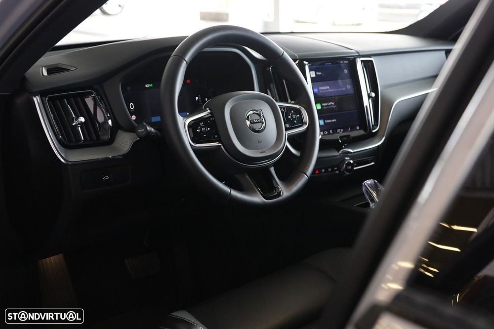 Volvo XC 60 2.0 B4 Plus Dark - 10