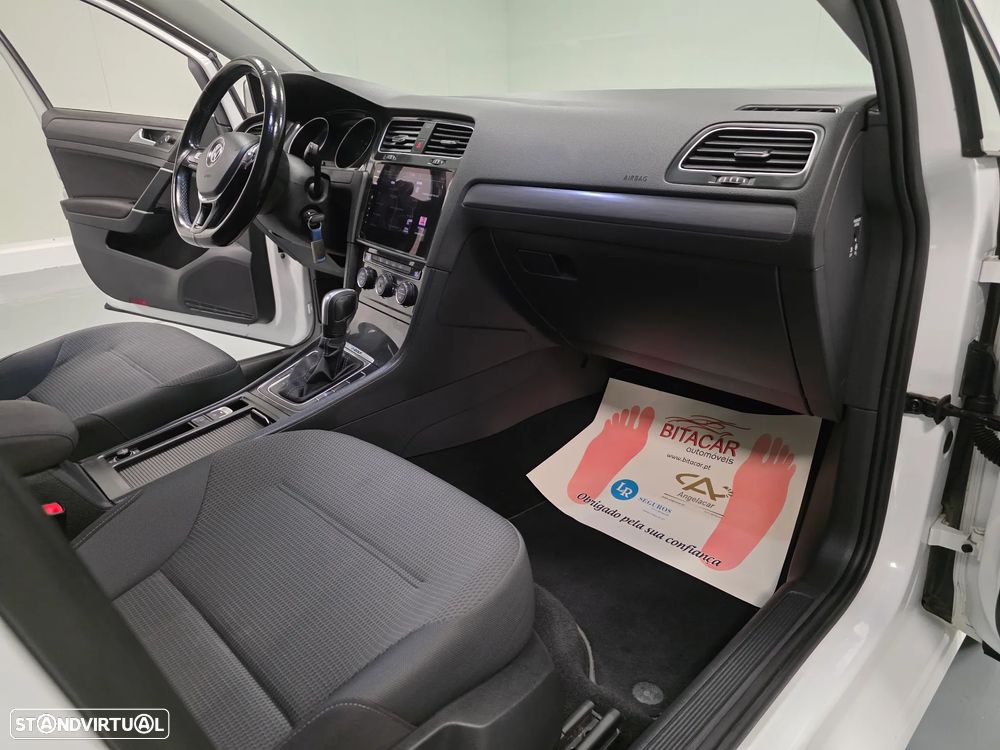 VW e-Golf AC/DC - 23