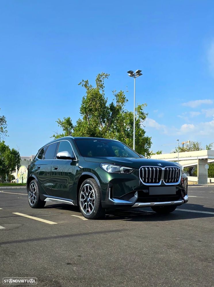 BMW iX1 xDrive30 xLine - 1
