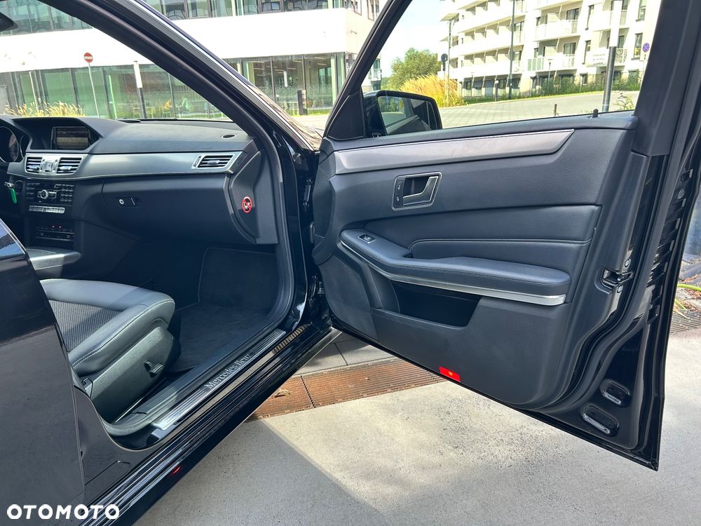 Mercedes-Benz Klasa E 250 BlueTEC 4-Matic Avantgarde - 16