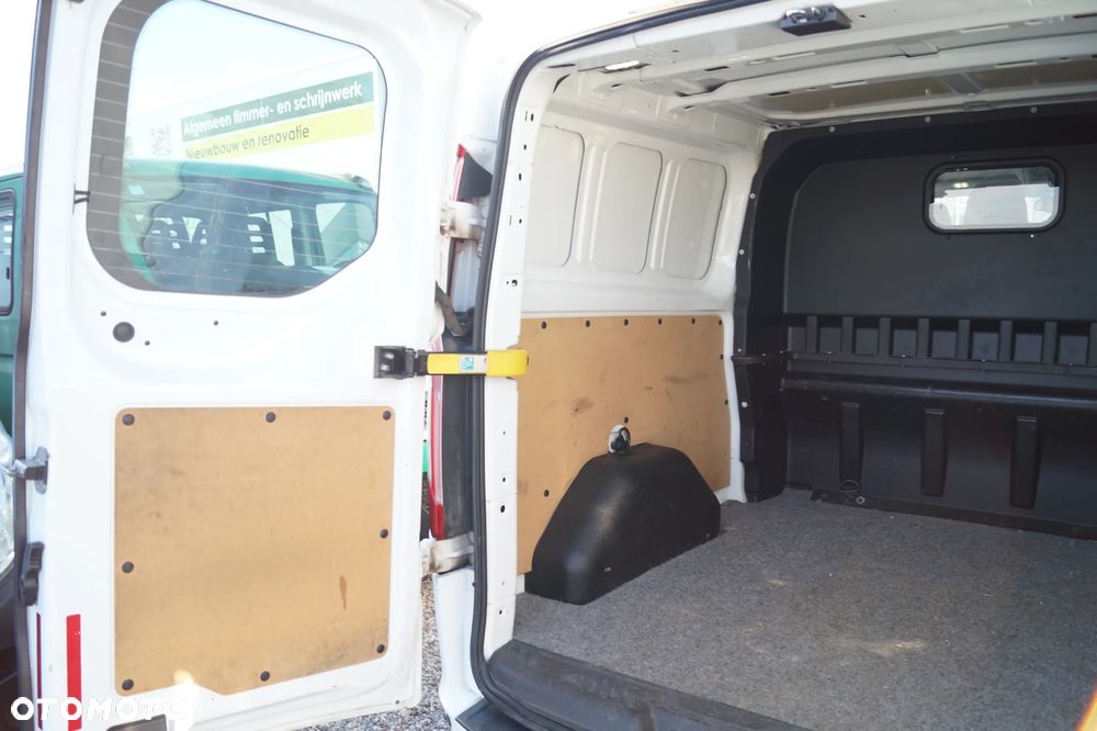 Ford Transit Custom - 32
