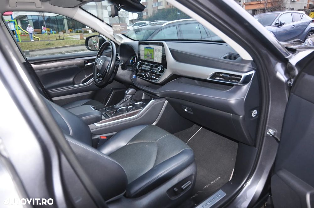 Toyota Highlander 2.5 Hybrid Executive - 17