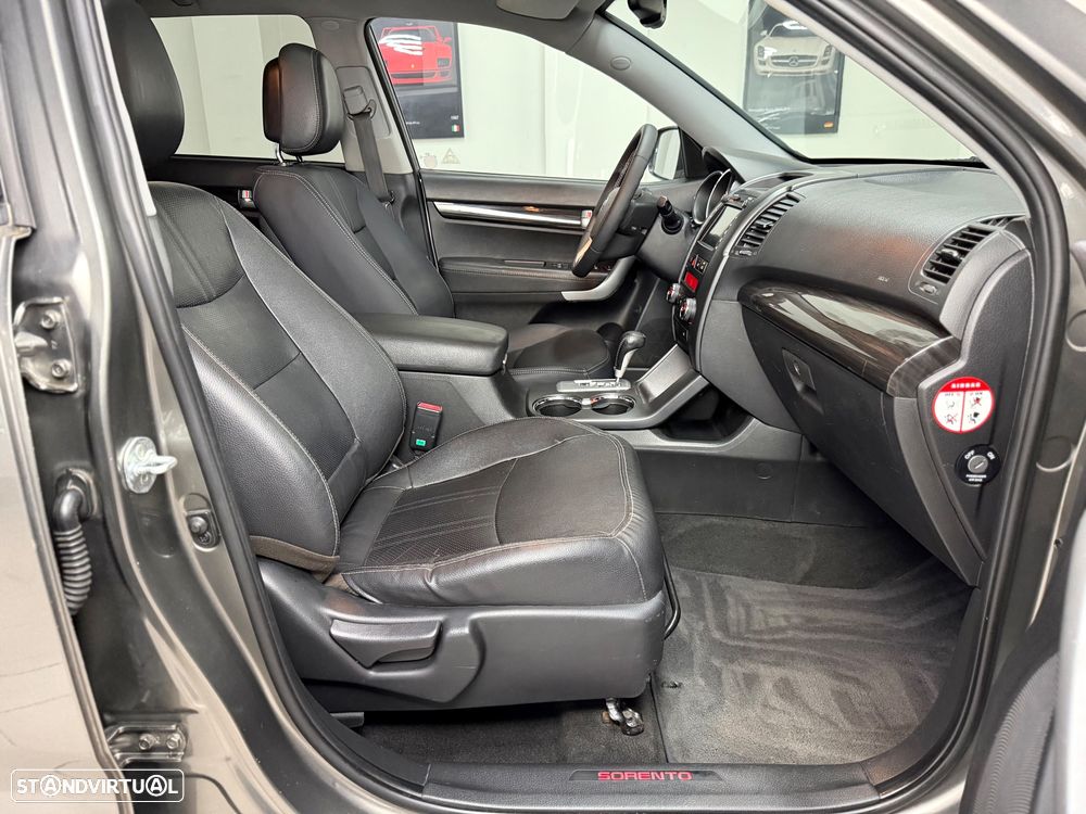 Kia Sorento 2.2 CRDi 4WD Aut. Executive - 24