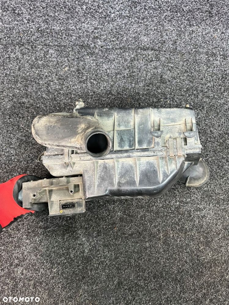 przepływomierz obudowa filtra powietrza vw jetta 1.3b - 9