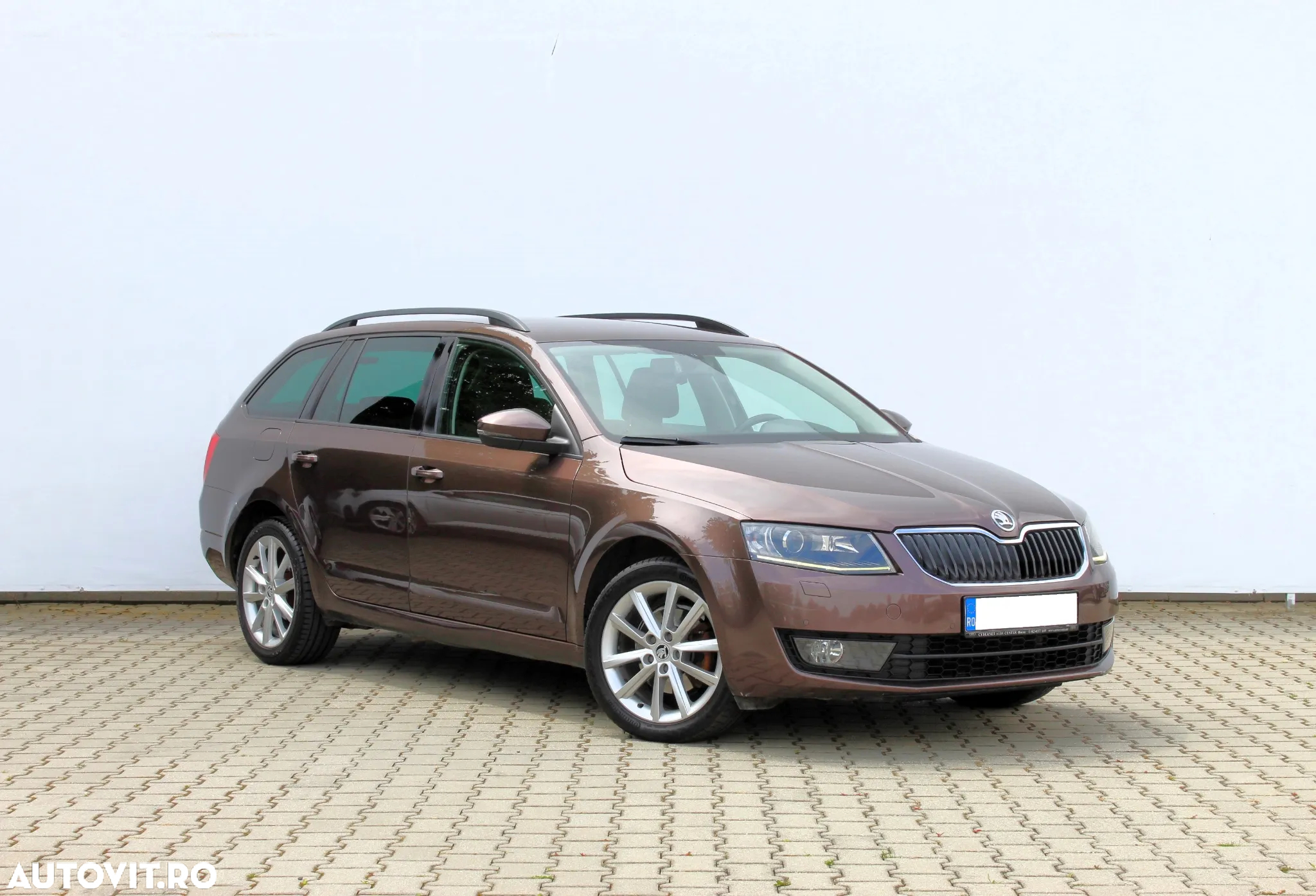 Skoda Octavia 2.0 TDI ELEGANCE DSG - 7