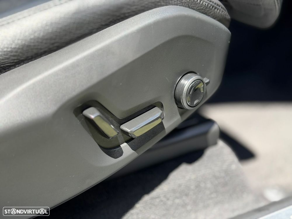 Volvo XC 90 2.0 T8 PHEV Ultimate Dark AWD - 27