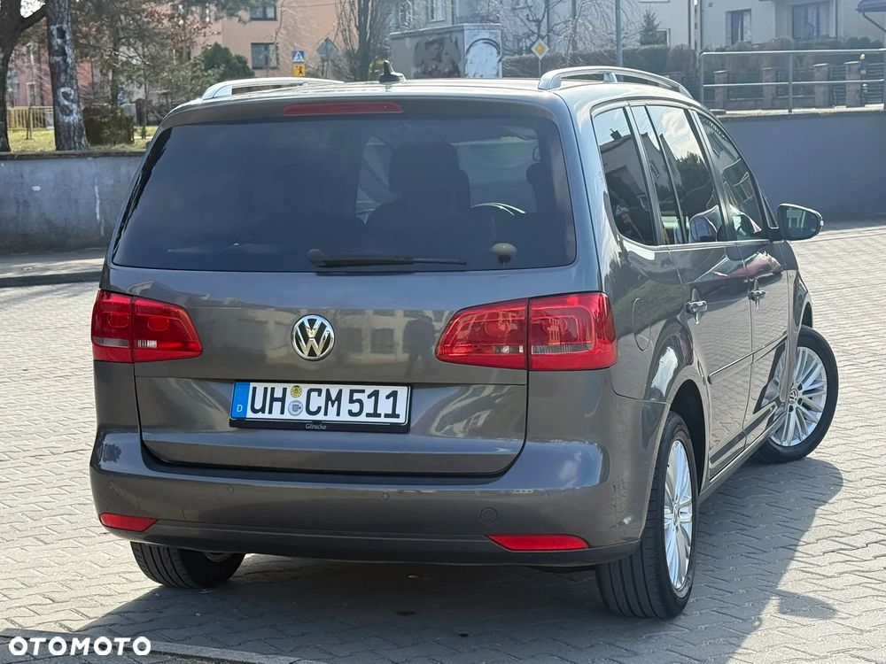 Volkswagen Touran - 15