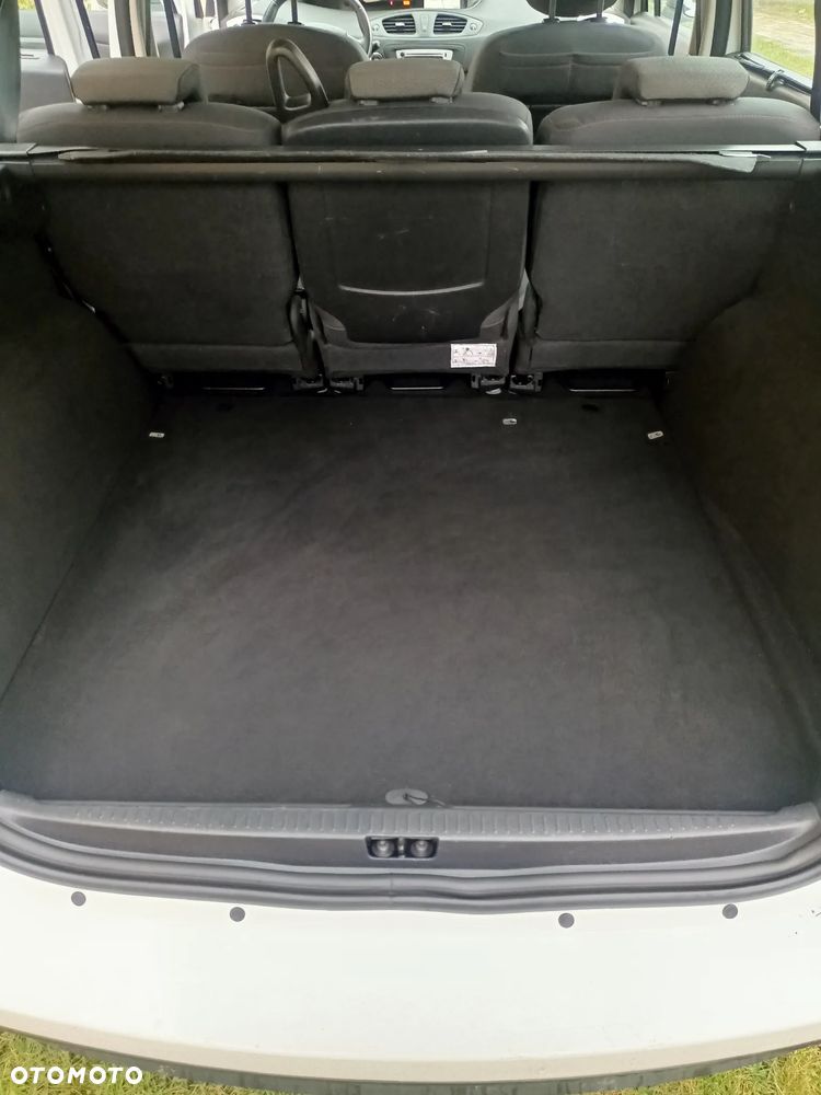 Renault Grand Scenic - 15