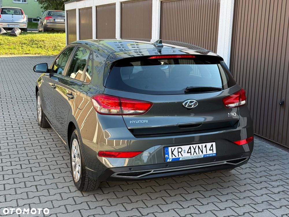 Hyundai i30 1.5 DPI Classic + - 3