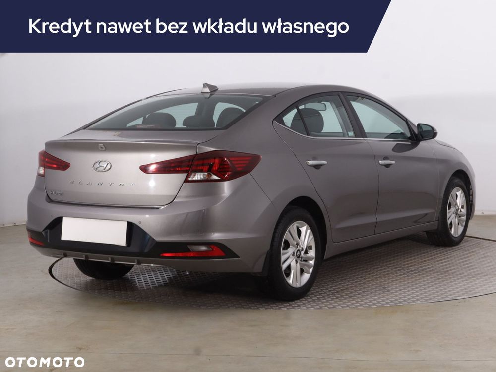 Hyundai Elantra - 7