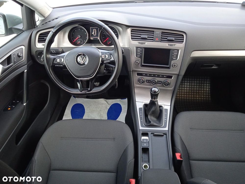 Volkswagen Golf 1.2 TSI BMT Comfortline - 10