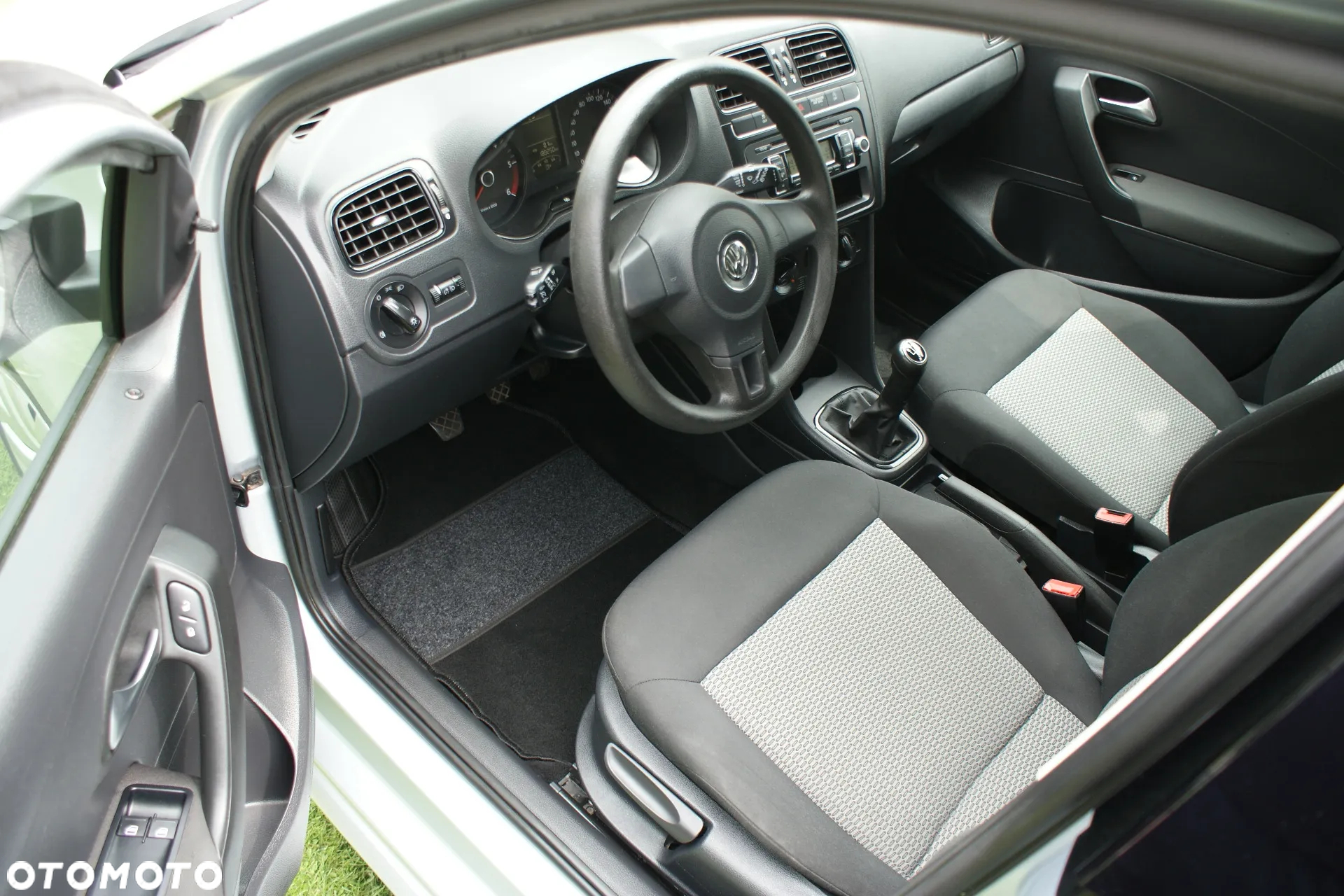 Volkswagen Polo 1.6 TDI Black/Silver Edition - 14