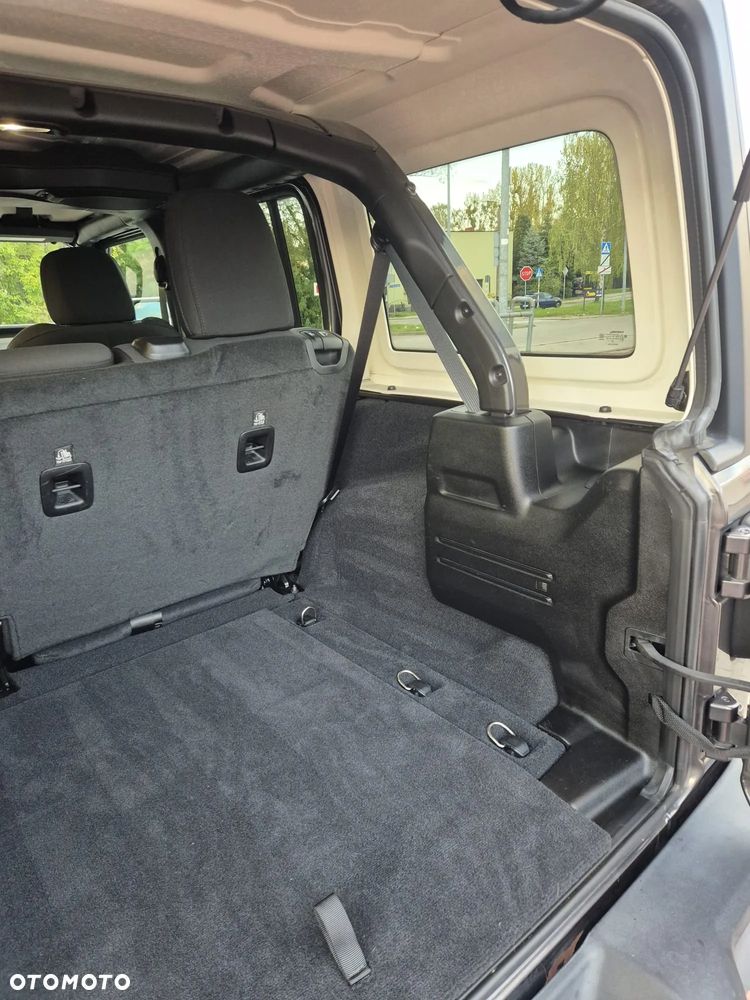 Jeep Wrangler Unlimited 3.6 Automatik X - 14