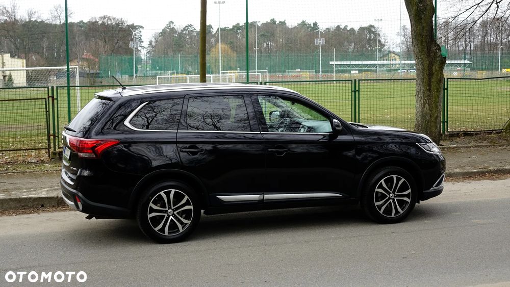 Mitsubishi Outlander 2.0 2WD Diamant - 36