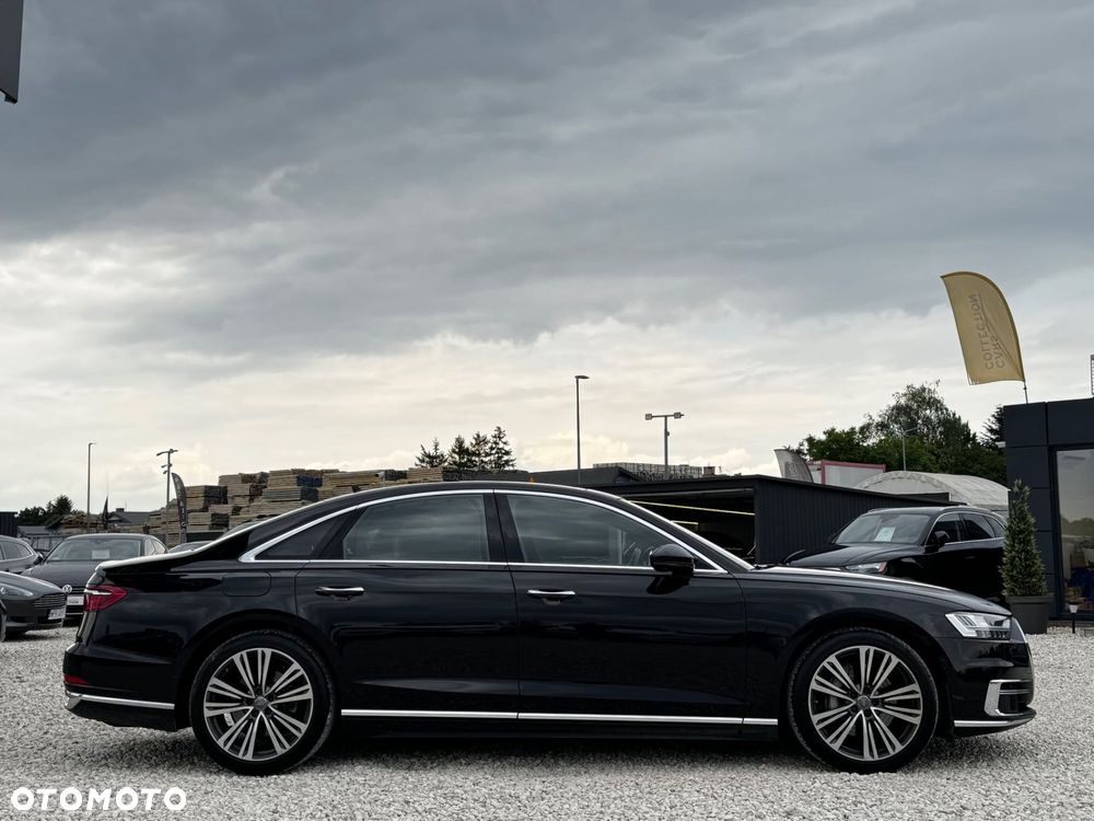 Audi A8 - 4