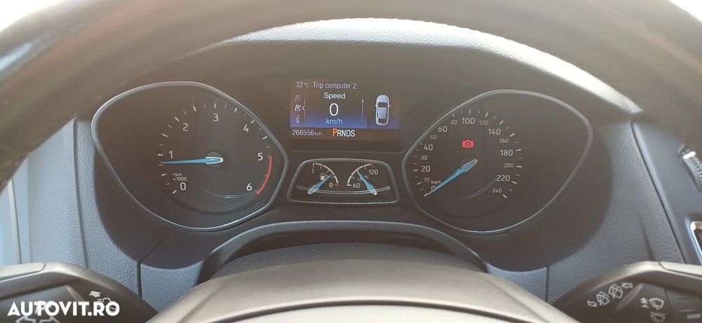 Ford Focus 2.0 TDCI Powershift Titanium - 15