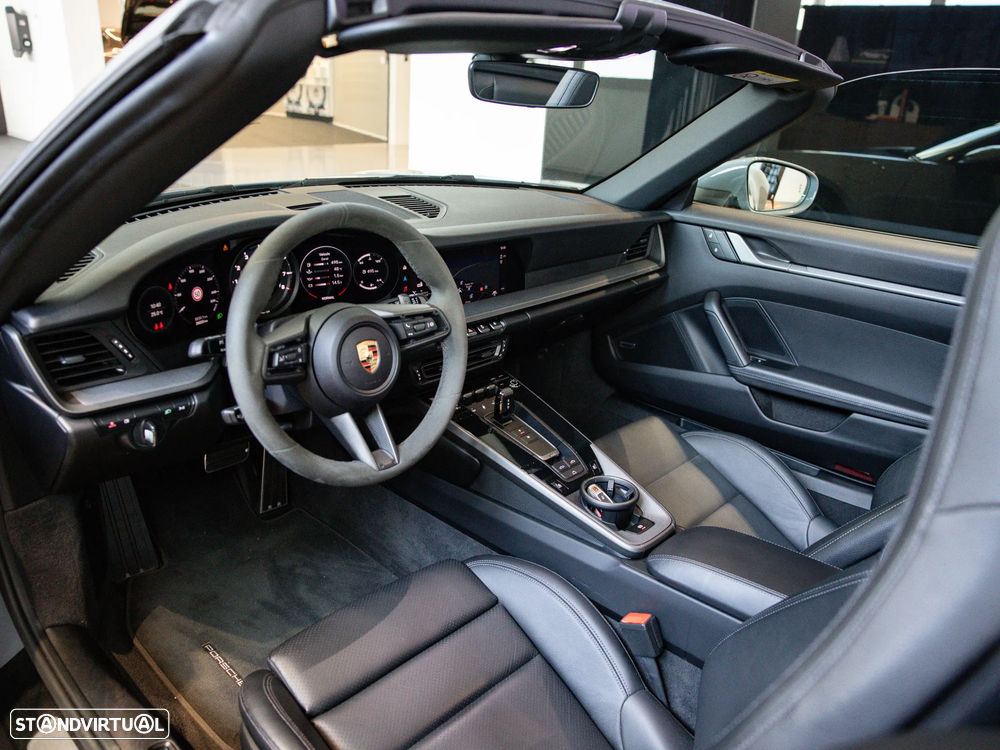 Porsche 911 (992) Carrera Cabriolet PDK - 39