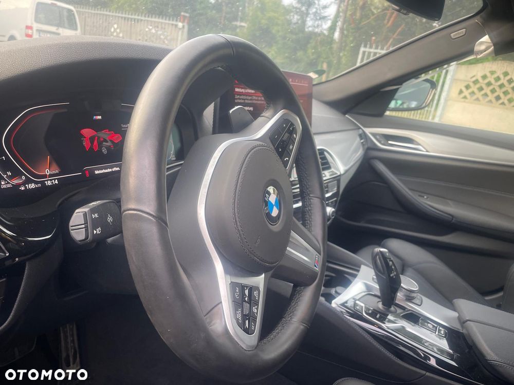 BMW Seria 5 530d xDrive M Sport Edition - 9