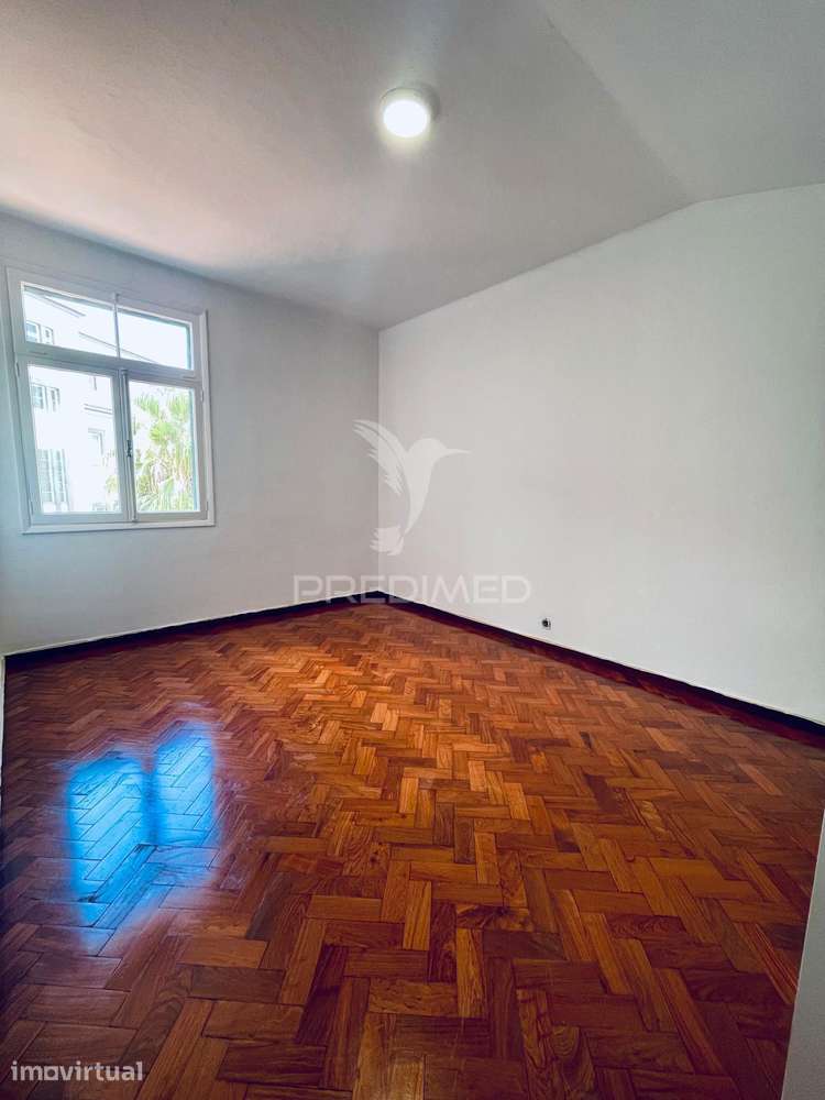 Apartamento T2 em Fase de Renovação no Centro do Funchal - Ilha da... - Grande imagem: 5/12