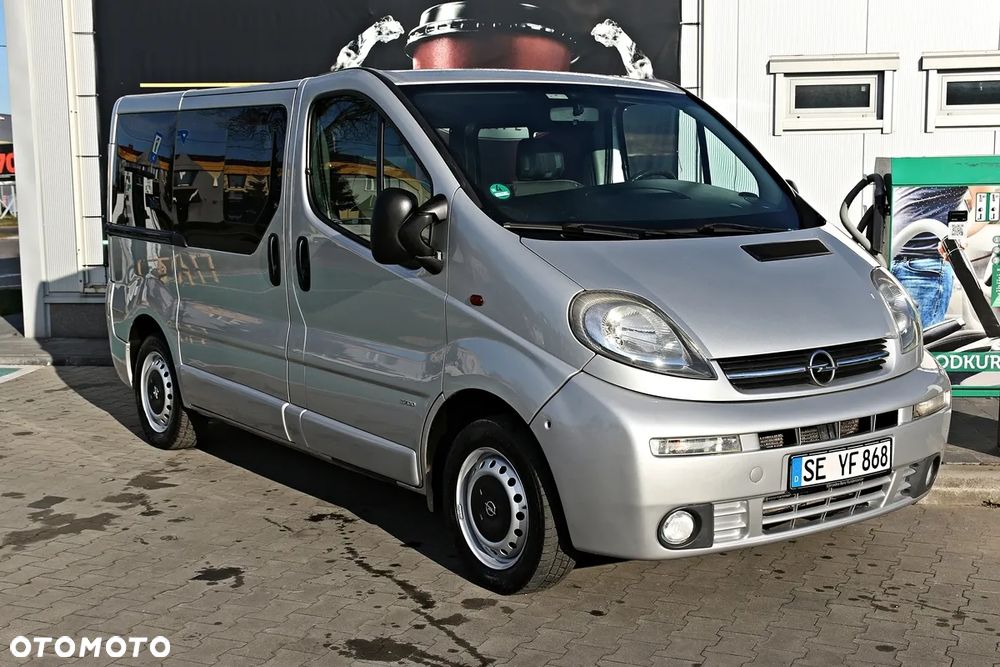Opel Vivaro - 8