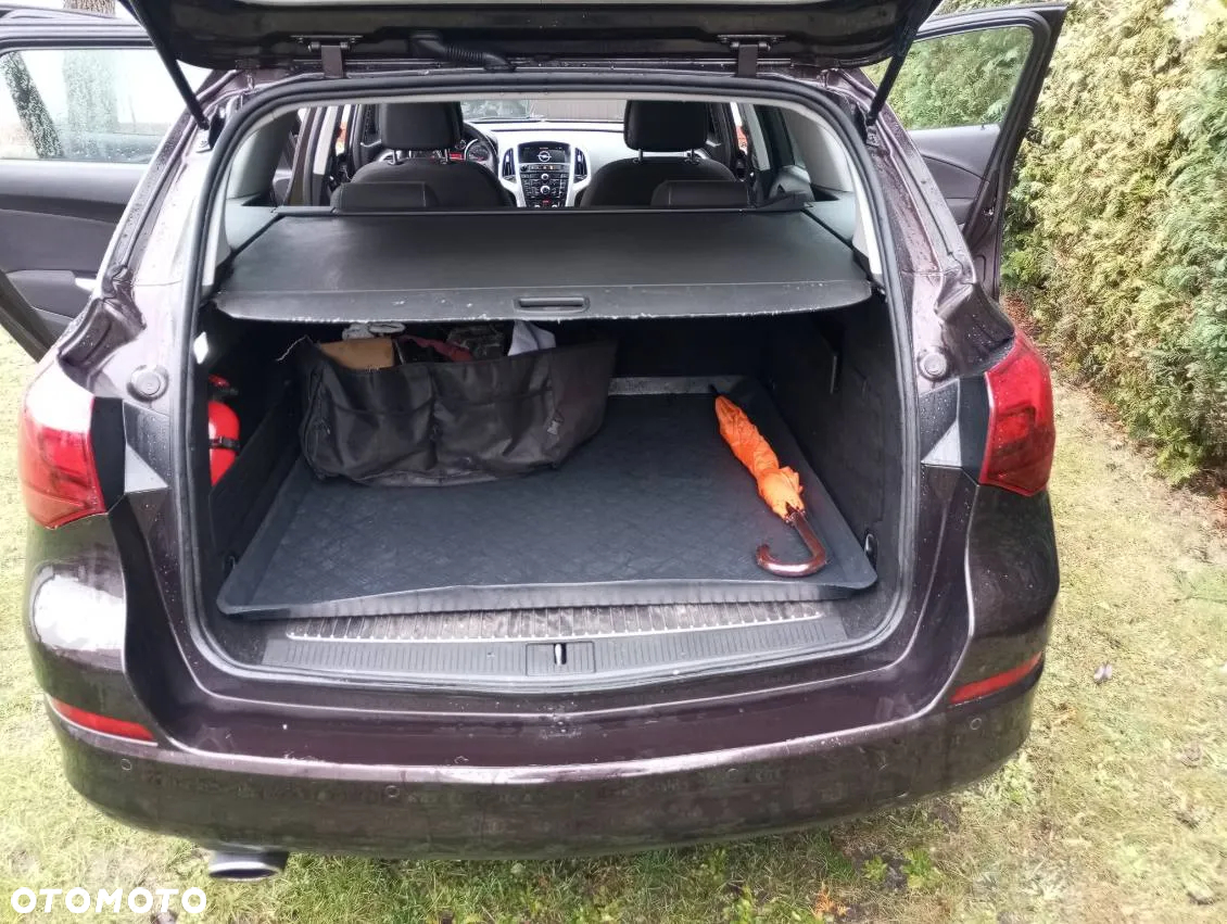 Opel Astra IV 2.0 CDTI Cosmo - 9