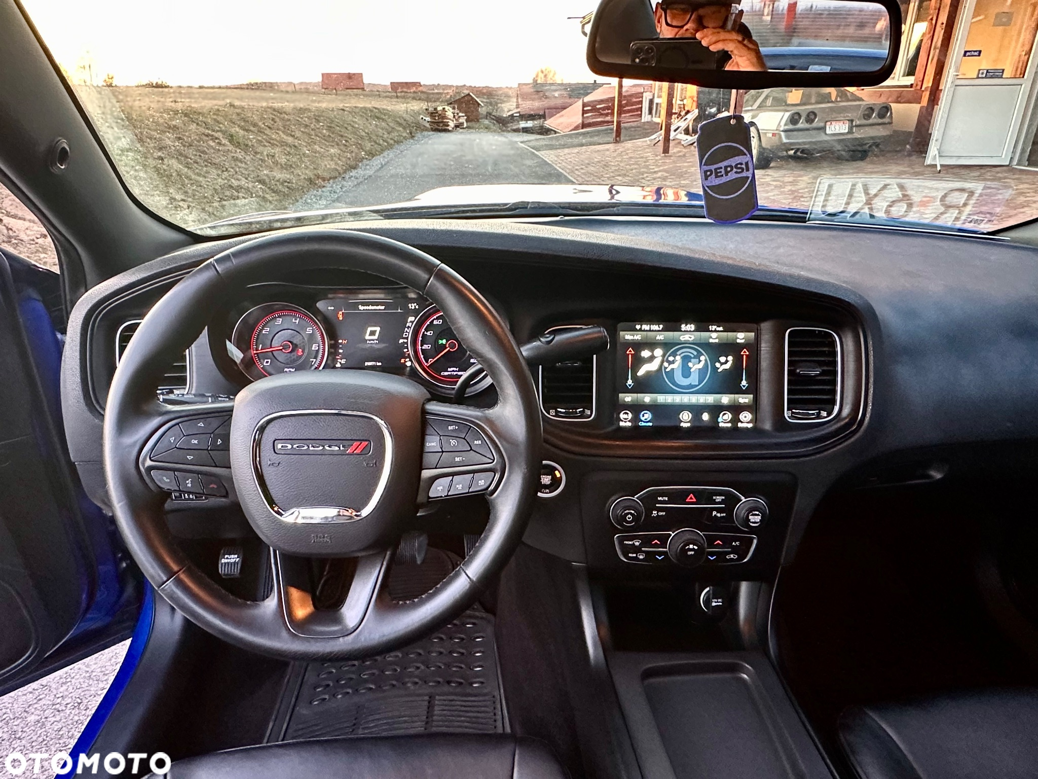 Dodge Charger 5.7 R/T - 17