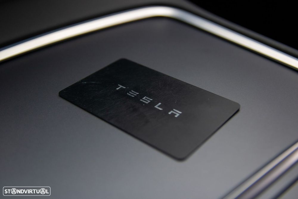 Tesla Model Y RWD - 32