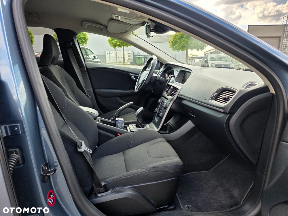 Volvo V40 T3 - 11