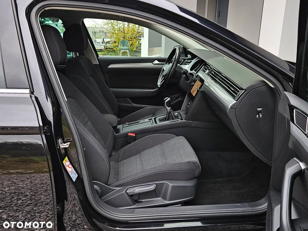 Volkswagen Passat 2.0 TDI EVO Business - 13