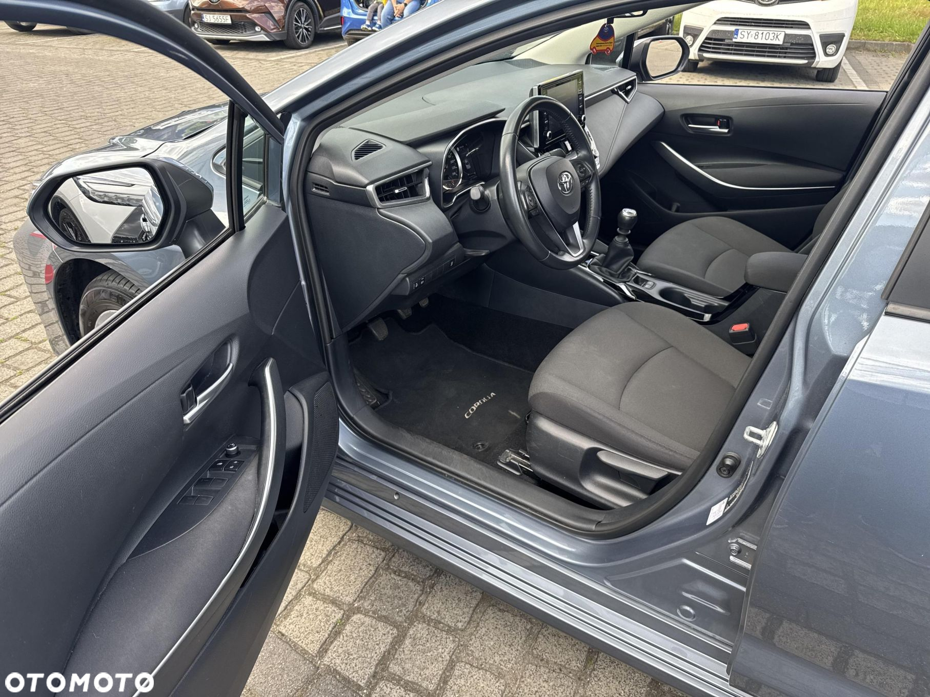Toyota Corolla - 21