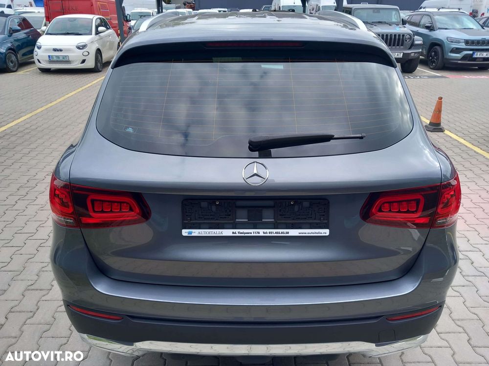 Mercedes-Benz GLC 300 d 4MATIC - 4