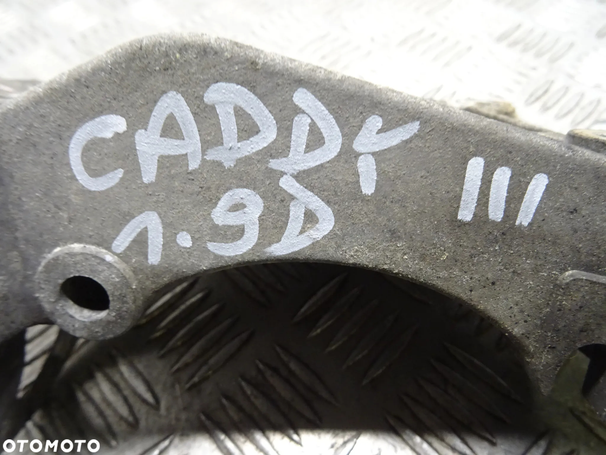 VW CADDY III 03-10 1.9 TDI ŁAPA ALTERNATORA - 7