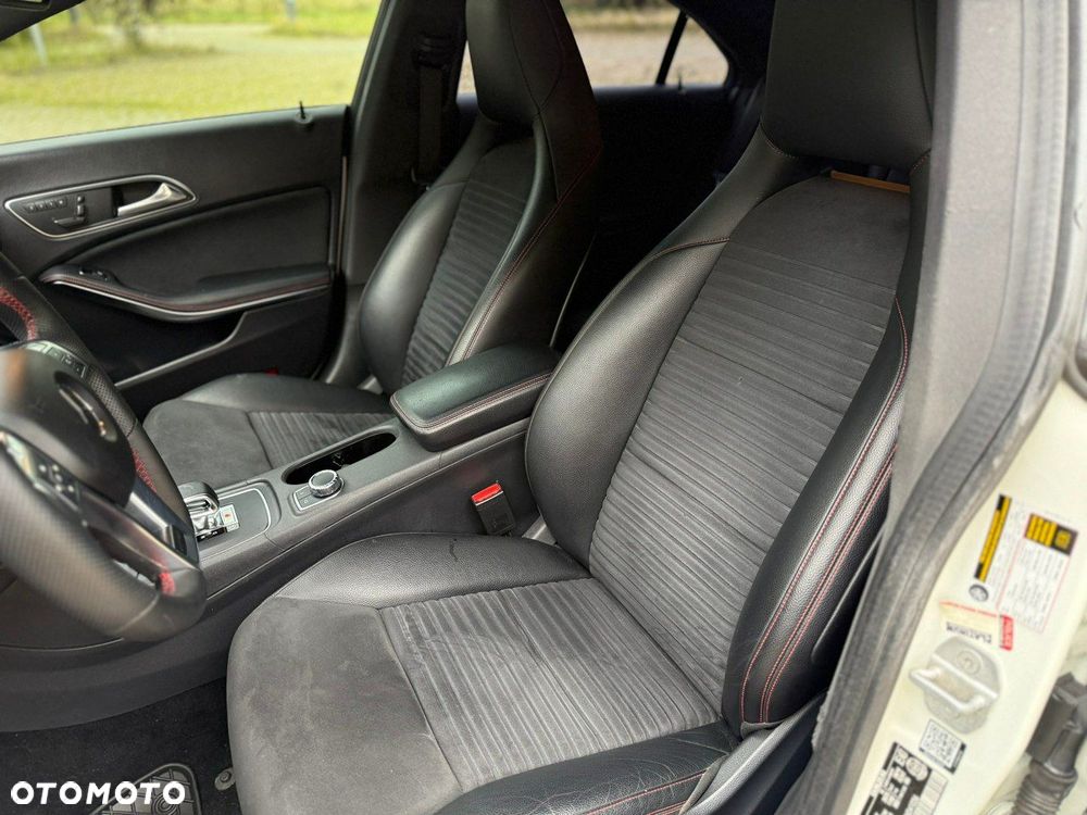 Mercedes-Benz CLA 45 AMG 4-Matic - 20
