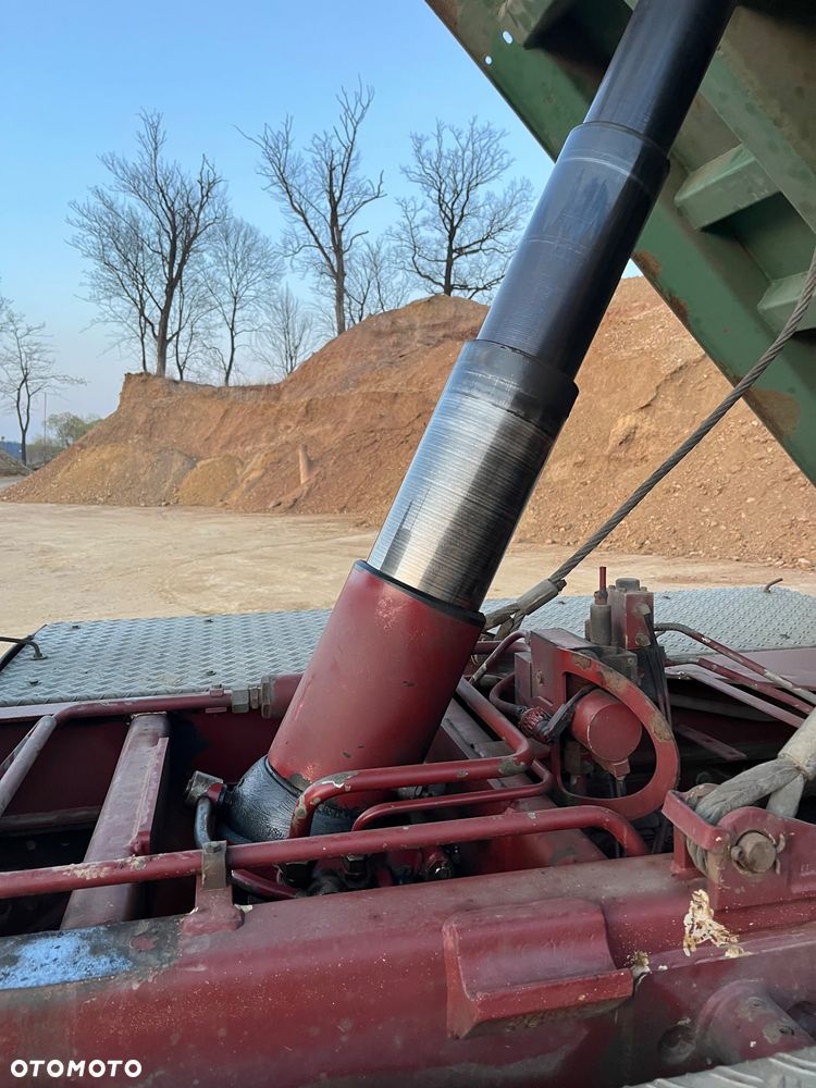 Mercedes-Benz Actros 3348 - 13