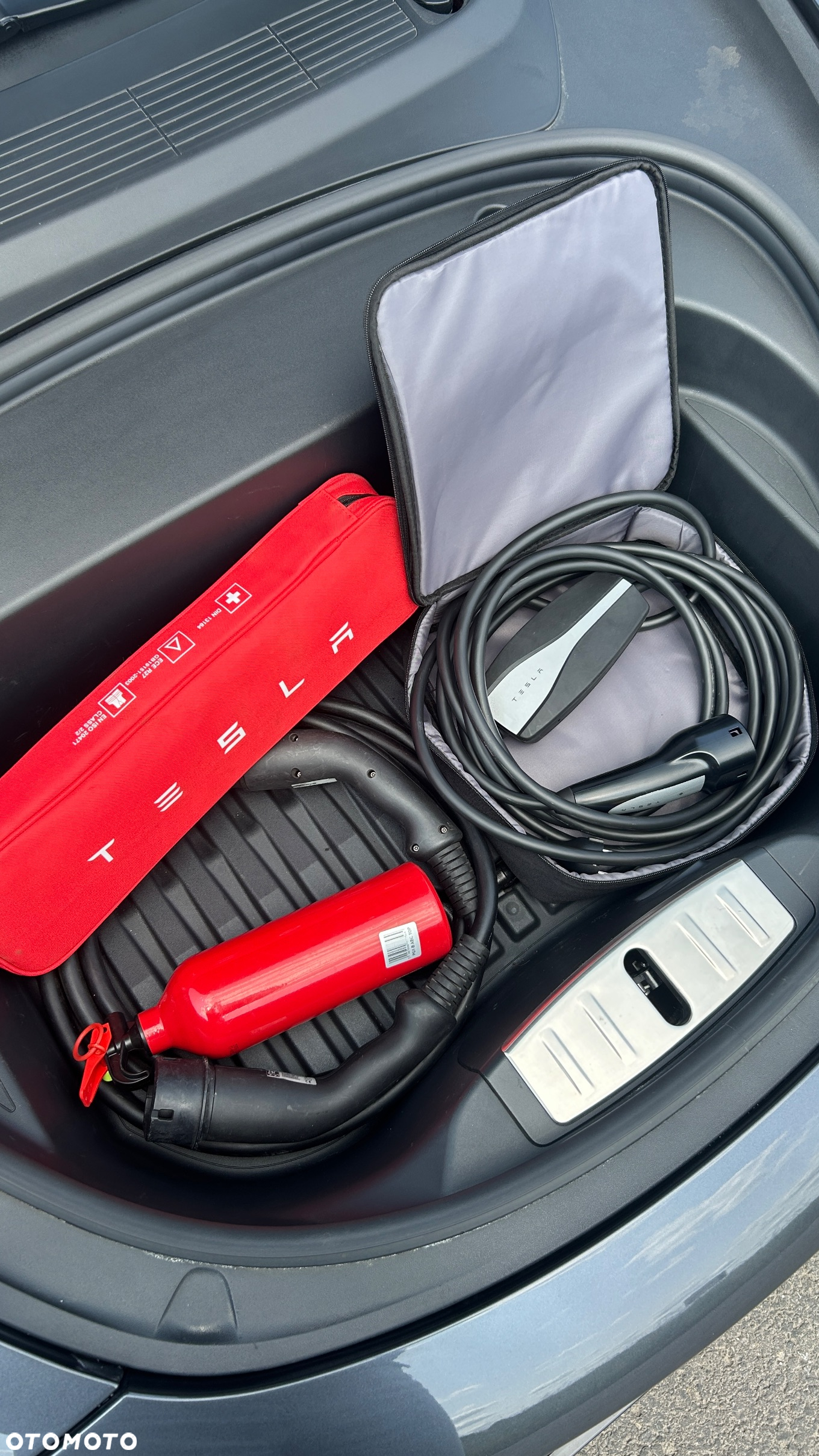 Tesla Model 3 Langstreckenbatterie Allradantrieb Dual Motor - 11