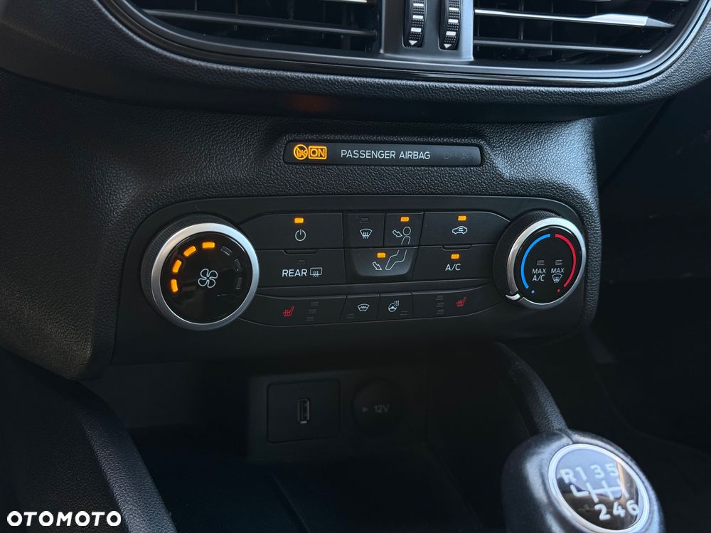 Ford Focus 1.5 EcoBlue Connected - 21