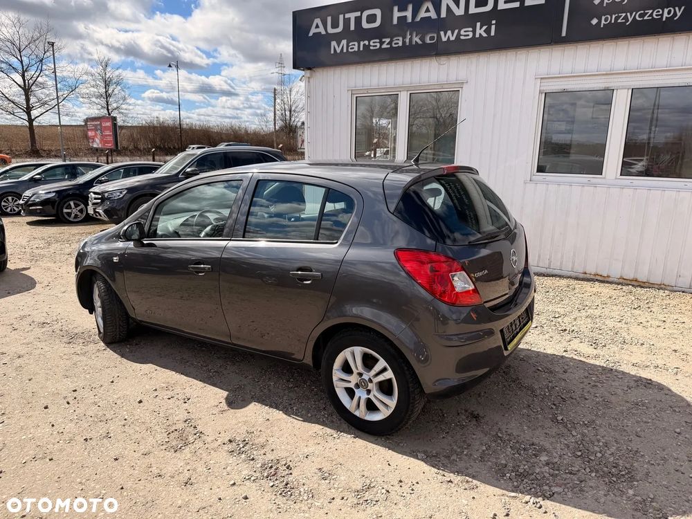 Opel Corsa 1.2 16V Enjoy - 4