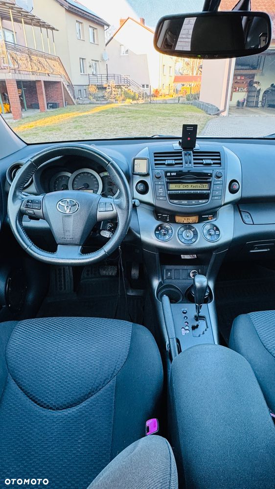 Toyota RAV4 - 13